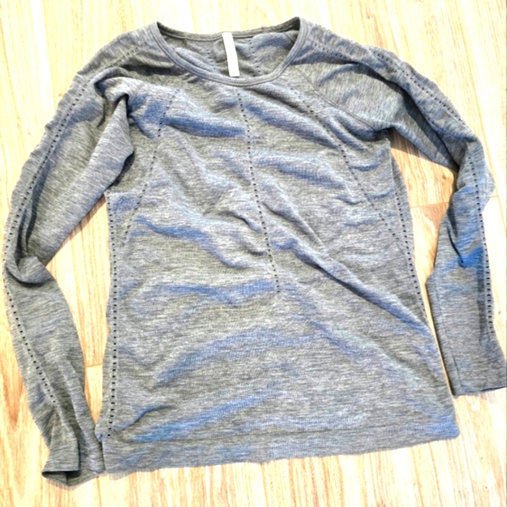 Athleta Gray Long Sleeve Top